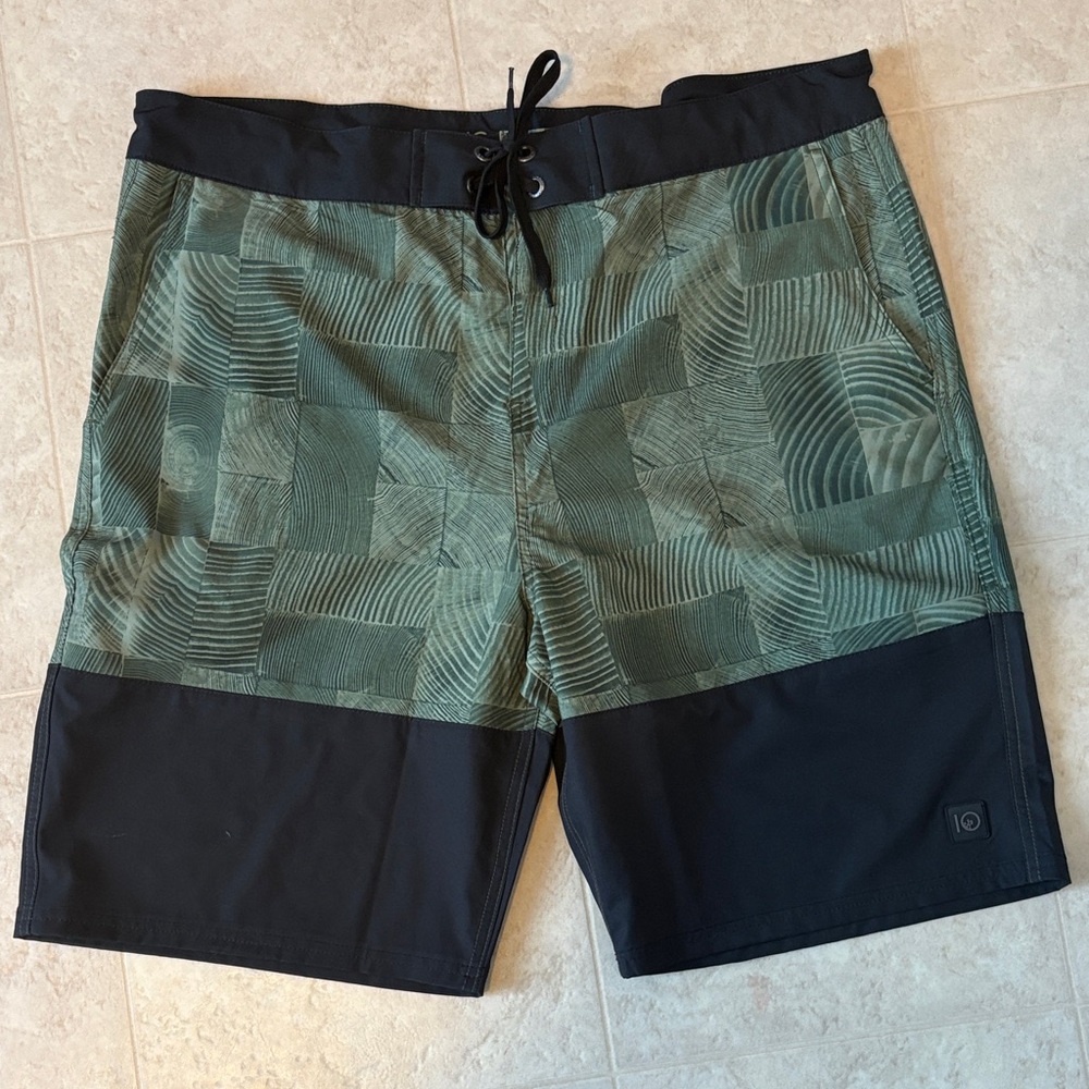 tentree Patterned board Shorts